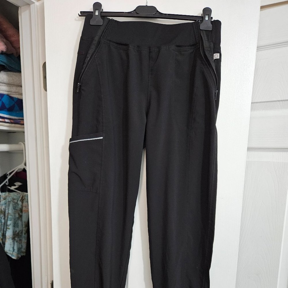Scrub pants by cherokee, black mediu. And tall